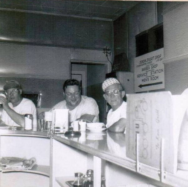 Tekon Grill (Te-Kon Grill & Truck Stop) - From Ann Thornton On Facebook (newer photo)